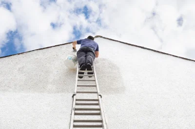 Peinture extérieure à la Pouge — façades et ravalement